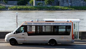 Bus der Linie 192 in der Haltestelle Obere Donaulände