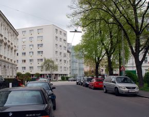 Brucknerstraße, beim Andreas-Hofer-Platz (rechts), Blick Richtung Nordosten