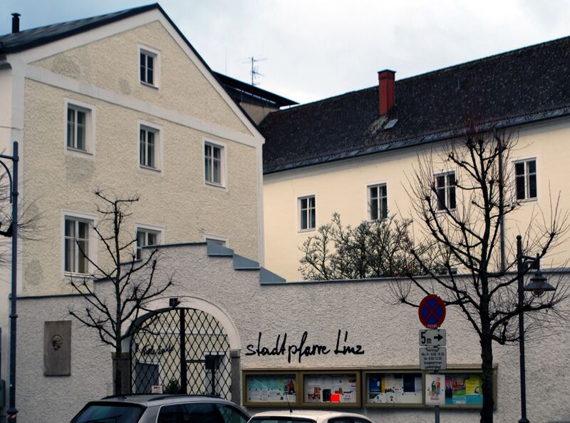 Datei:Stadtpfarre Linz 2018.jpg