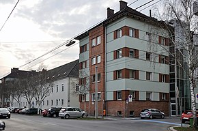 Vereinszentrum (links) im Dametzhof