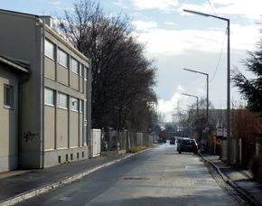 Johann-Metz-Straße, Blick von der Pummererstraße Richtung Süden
