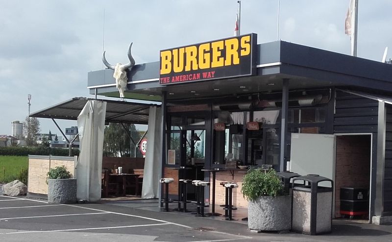Datei:Burgers Leonding.jpg