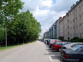 Altomontestraße, Blick von der Ontlstraße Richtung Südosten zur Kaltenhauserstraße