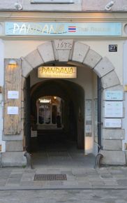 Eingang zum Pandana am Linzer Hauptplatz.