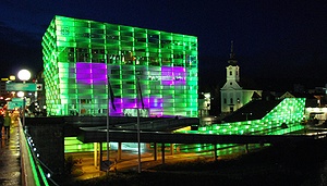 Von der Industrie- zur Kulturstadt: das am 2. Jänner 2009 wiedereröffnete Ars Electronica Center, das von Treusch architecture, Wien, umgebaut und erweitert wurde