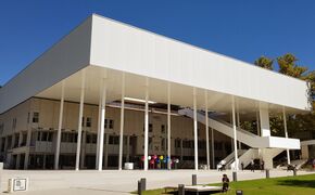 Bibliothek mit Learning Center, 2020
