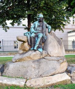 Adalbert-Stifter-Denkmal im Landhauspark an der Promenade