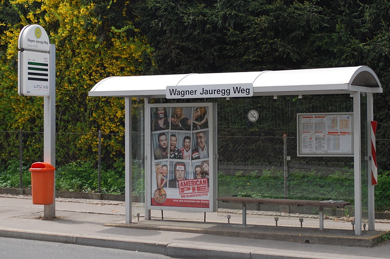 Datei:Haltestelle Wagner-Jauregg-Weg.jpg
