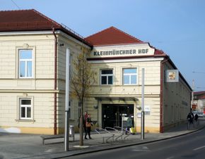 Volkshaus Kleinmünchen und Restaurant Atrio.