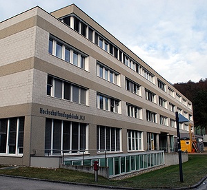 Hochschulfondsgebäude, Ostfront