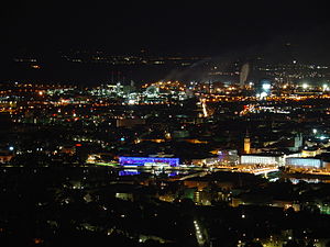 Linz bei Nacht vom Pöstlingberg aus gesehen