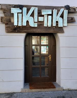 Die Bar unter dem früheren Namen Tiki Tiki