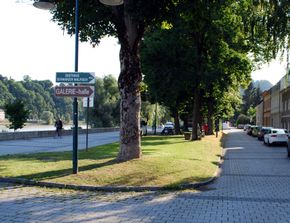 Steinmetzplatzl, Links die Donau