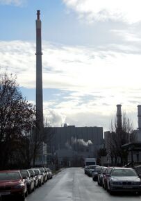 Flachenauergutstraße, Blick Richtung Süden zum Fernheizkraftwerk Linz-Mitte