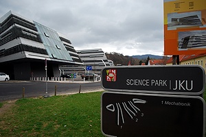 Infotafel bei der Einfahrt zum Science Park