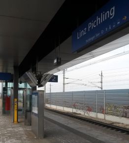 Die Bahnhaltestelle Pichling