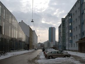 Böhmerwaldstraße, Blick von der Coulinstraße nach Südwesten (im Hintergrund der Wissensturm)