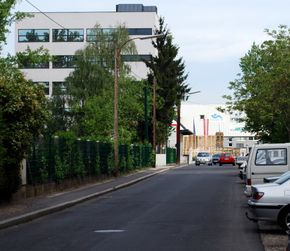Eduard-Sueß-Straße, Blick von der Wegscheider Straße Richtung Norden