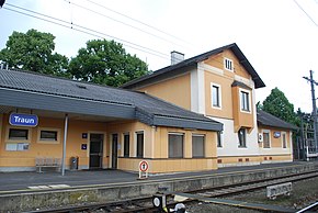 Ein Bild des Trauner Bahnhofs.