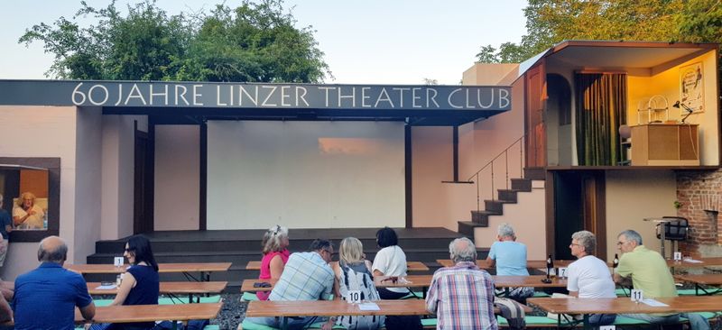 Datei:Linzer Theater Club Schlossbergbühne 2020.jpg