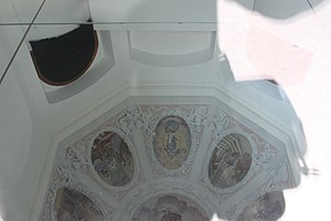 Gewölbemalerei Marienleben im verspiegelten Fußboden sichtbar (2013)