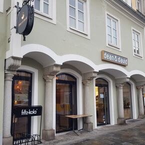 Dean and David am Hauptplatz