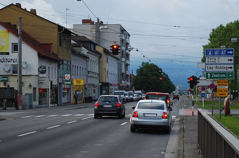 Datei:Wiener Straße bei Lunzerstraße.jpg