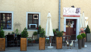 Vino Vitis, Gastgarten an der Lederergasse