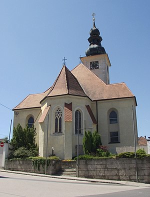 Katholische Kirche im Zentrum von Hörsching