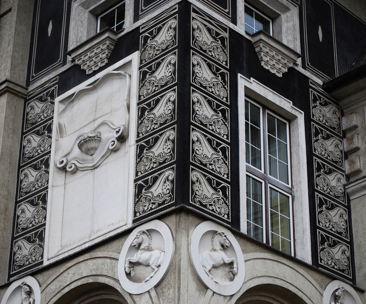 Datei:Detail Fasade Weberschule.jpg
