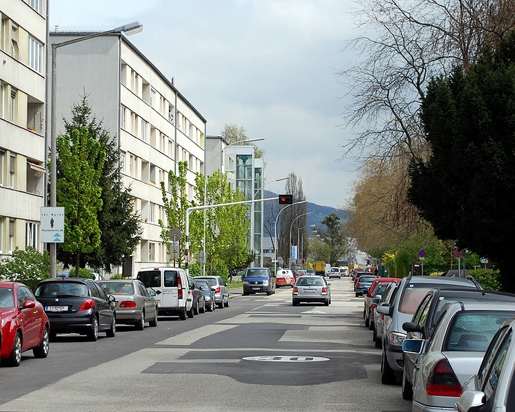 Datei:Poschacherstraße.jpg