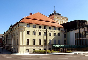 Landestheater Linz, links das große Haus, rechts die Kammerspiele