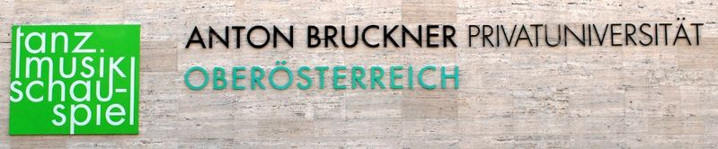 Datei:Schriftzug Anton Bruckner Privatuniversitaet.jpg