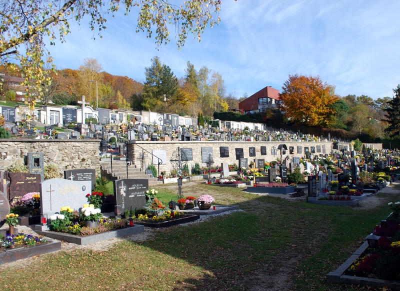 Datei:Friedhof St. Magdalena.jpg