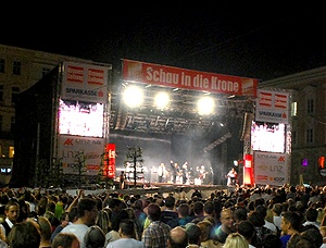 Hauptbühne beim Krone Fest 2011 (Act: Former Electric Light Orchestra Part II)